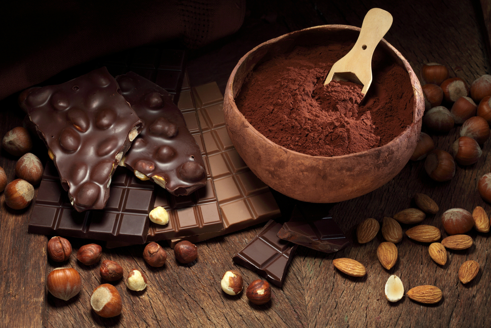 η μαύρη σοκολάτα κάνει καλό στην υγεία